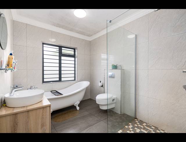 4 BEDROOM HOUSE TO LET IN MILNERTON RIDGE